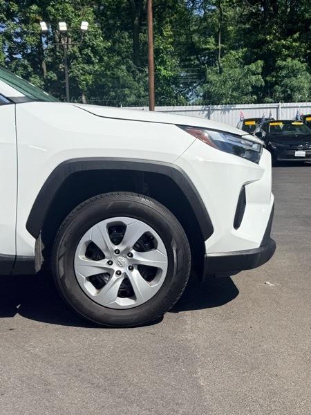 2024 Toyota RAV4 LE AWD - Imagen 4